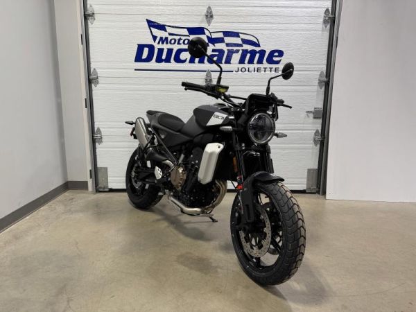 CS-32122 Neuf Husqvarna Husqvarna Svartpilen 801 2025 2025 a vendre 1